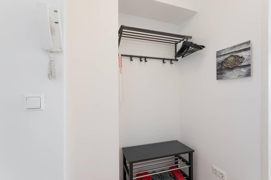 Bright Apartment In Hip & High Quality Neighborhood Виена Екстериор снимка