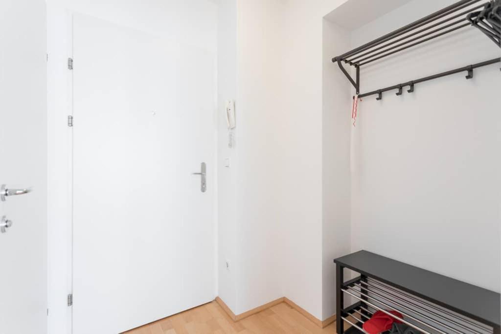 Bright Apartment In Hip & High Quality Neighborhood Виена Екстериор снимка
