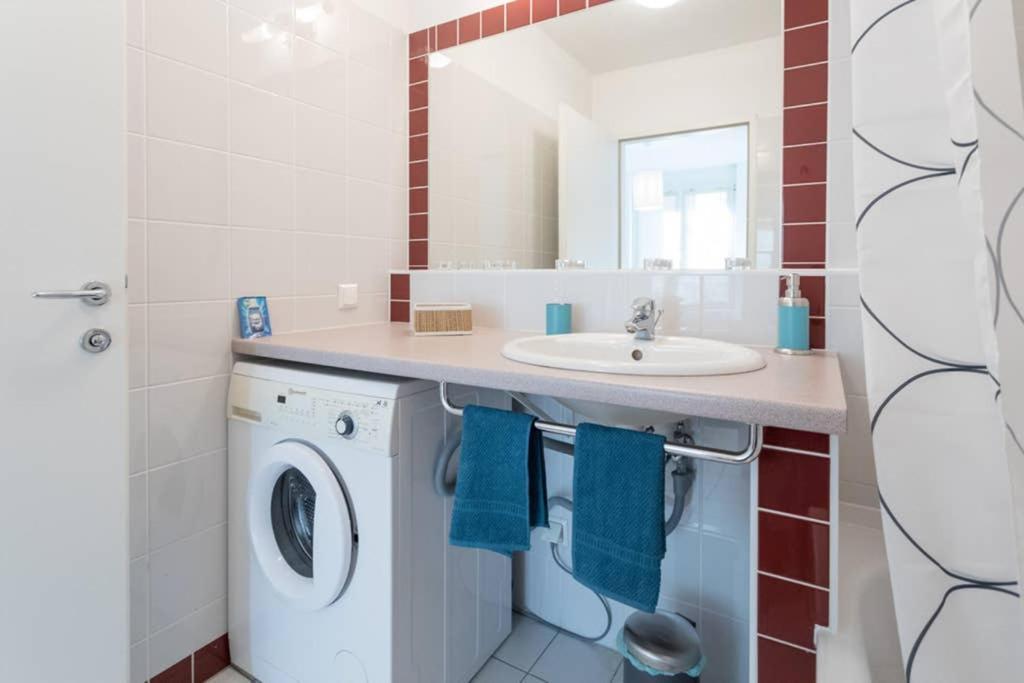 Bright Apartment In Hip & High Quality Neighborhood Виена Екстериор снимка